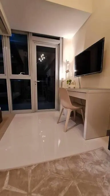 Apartamento 1Br King, Modern Balcony, Wi-Fi, Netflix, Bgc Manila Filipinas