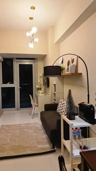 Apartamento 1Br King, Modern Balcony, Wi-Fi, Netflix, Bgc Manila Filipinas