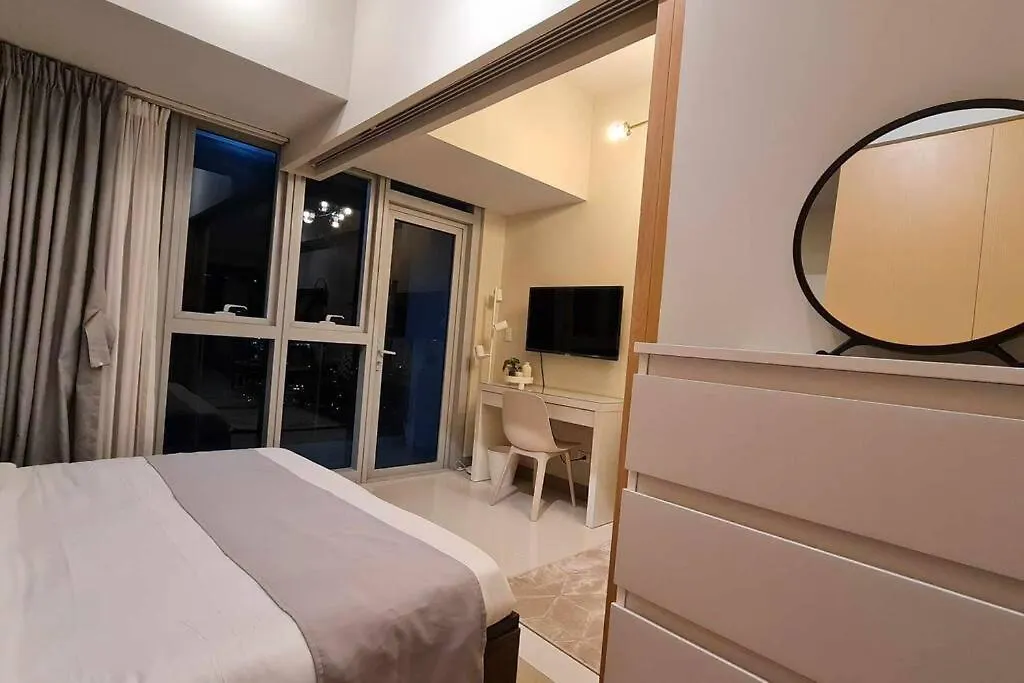 Apartamento 1Br King, Modern Balcony, Wi-Fi, Netflix, Bgc Manila Filipinas