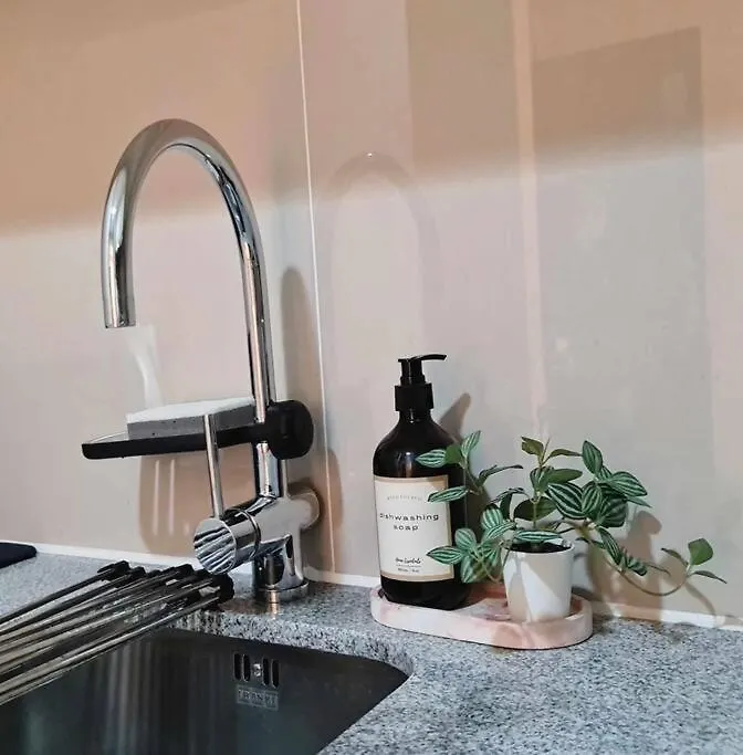 Apartamento 1Br King, Modern Balcony, Wi-Fi, Netflix, Bgc Manila