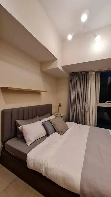 Apartamento 1Br King, Modern Balcony, Wi-Fi, Netflix, Bgc Manila