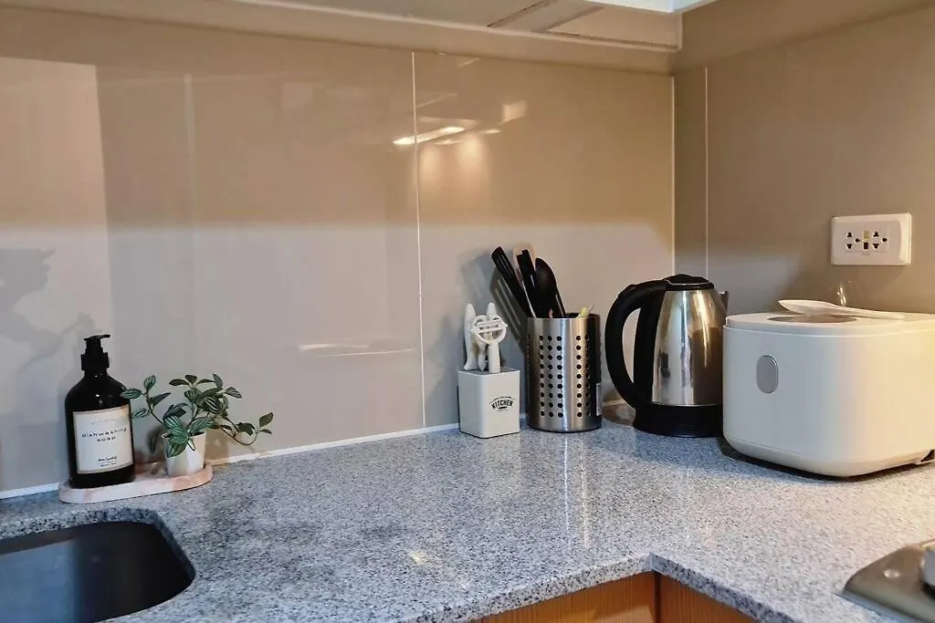1Br King, Modern Balcony, Wi-Fi, Netflix, Bgc Apartment Manila